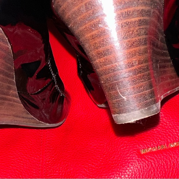 Tory Burch Women’s Patent Leather Wedge Heels Size 8.5 - Picture 7 of 8